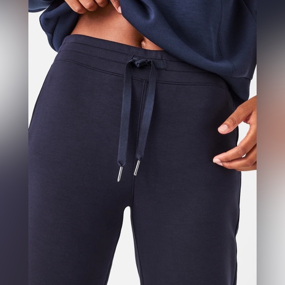 🧡 Spanx AirEssentials Tapered Pant - classique navy - Picture 3 of 5